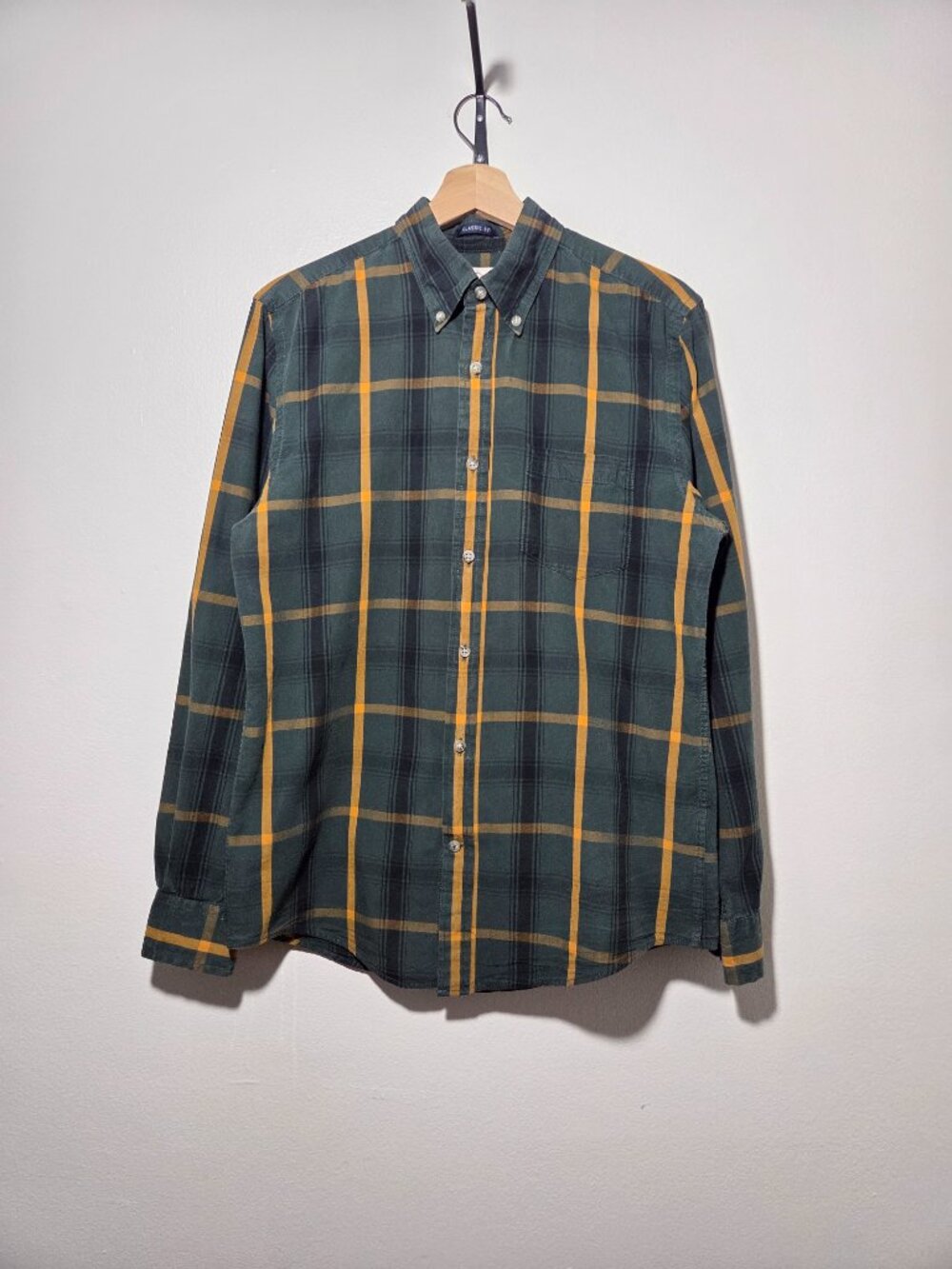 St John's Bay Men's Green and Yellow Plaid Long Sleeve Oxford Shirt